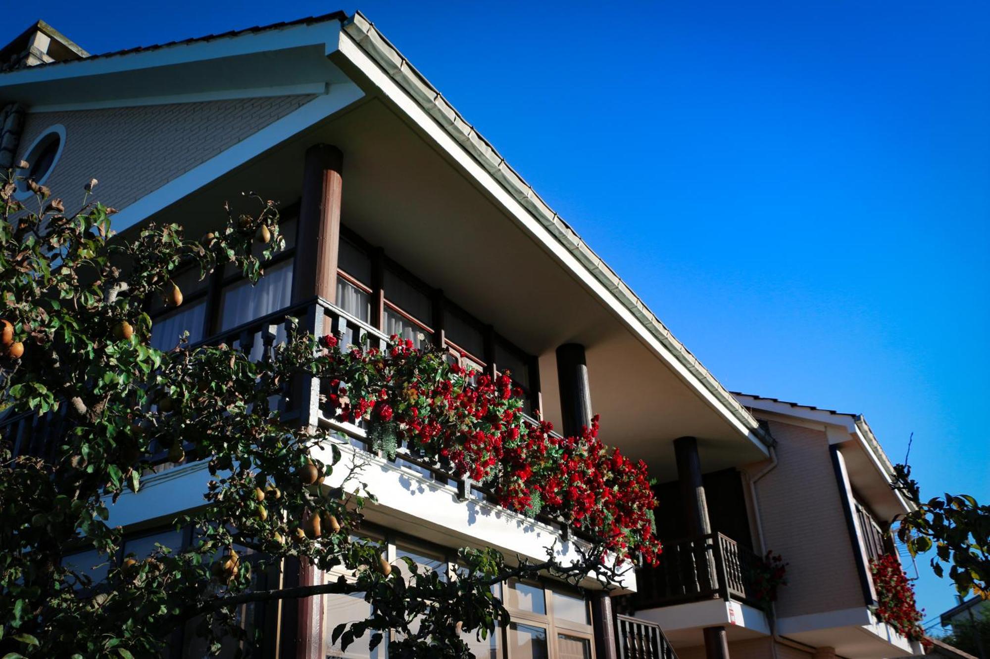 Cosma House Hotell Hinojedo Eksteriør bilde